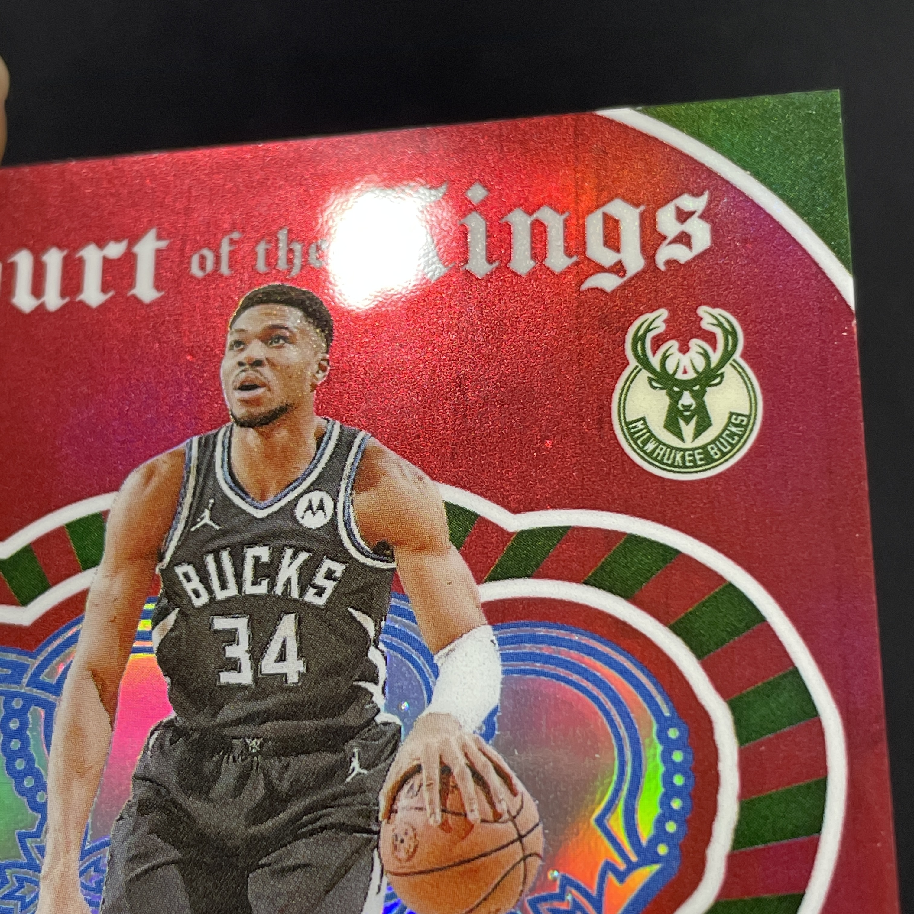 young熊猫 2023-24 Panini Phoenix 凤凰 Giannis Antetokounmpo 扬尼斯 阿德托昆博 字母哥 雄鹿 Court of the Kings特卡 /125编 红折 折射 瑕疵如图-纪-20