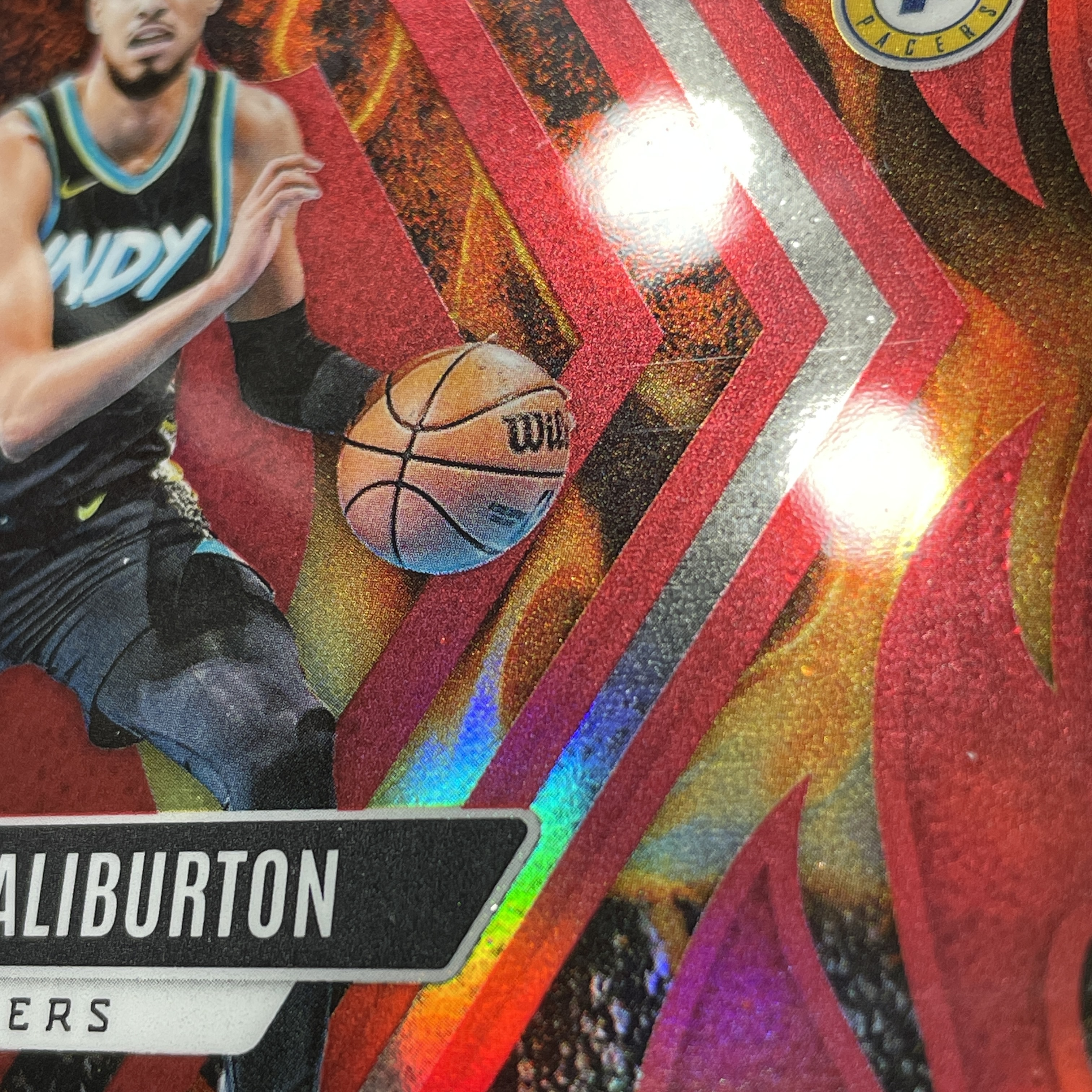 young熊猫 2023-24 Panini Phoenix 凤凰 Tyrese Haliburton 泰瑞斯 哈里伯顿 步行者 098/125编 红折 Fire Forged特卡 折射 瑕疵如图-纪-20