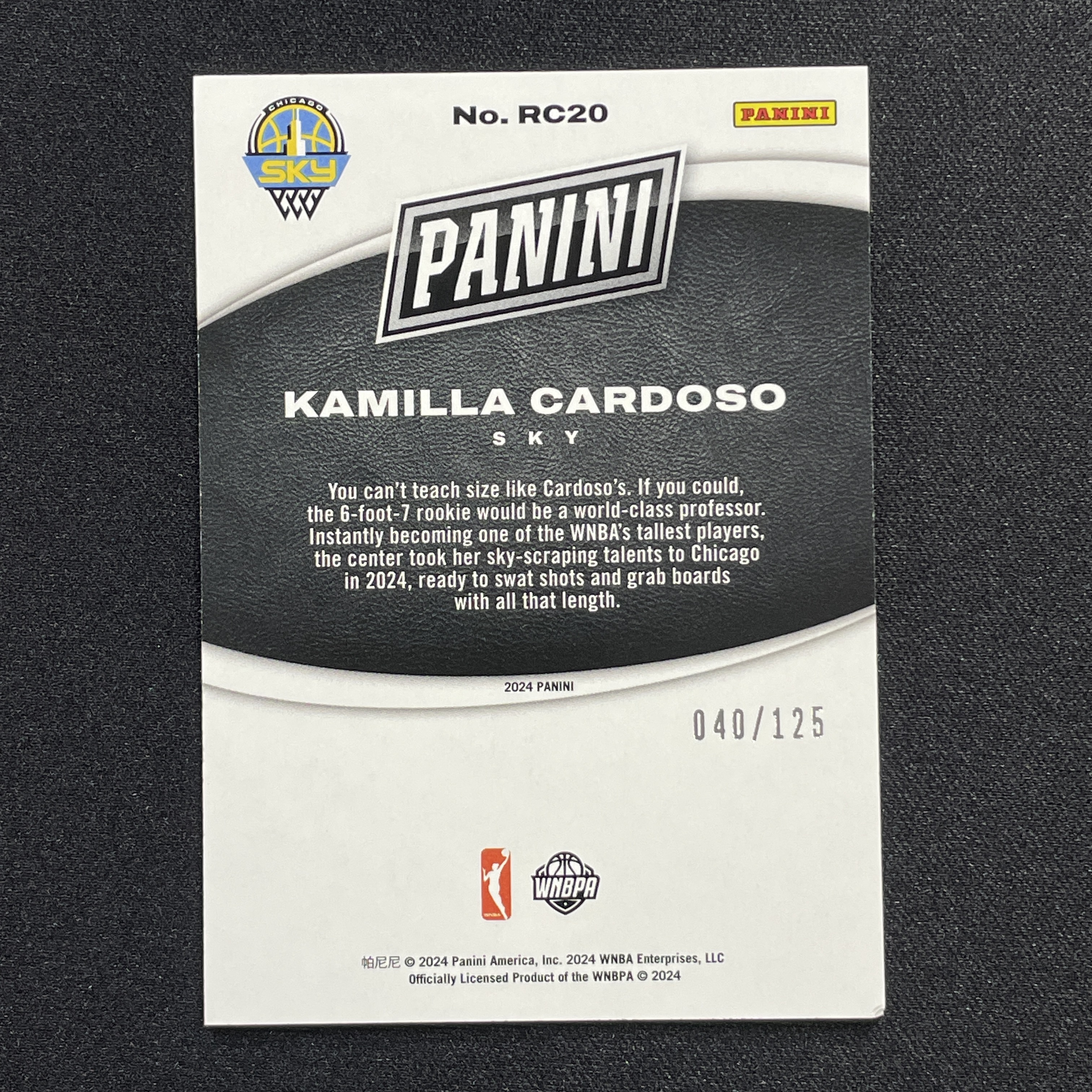 young熊猫 2024 Panini Black Friday 黑色星期五 Kamilla Cardoso 卡米拉 卡多索 芝加哥天空 新秀 RC 040/125编 base 瑕疵如图-纪-21
