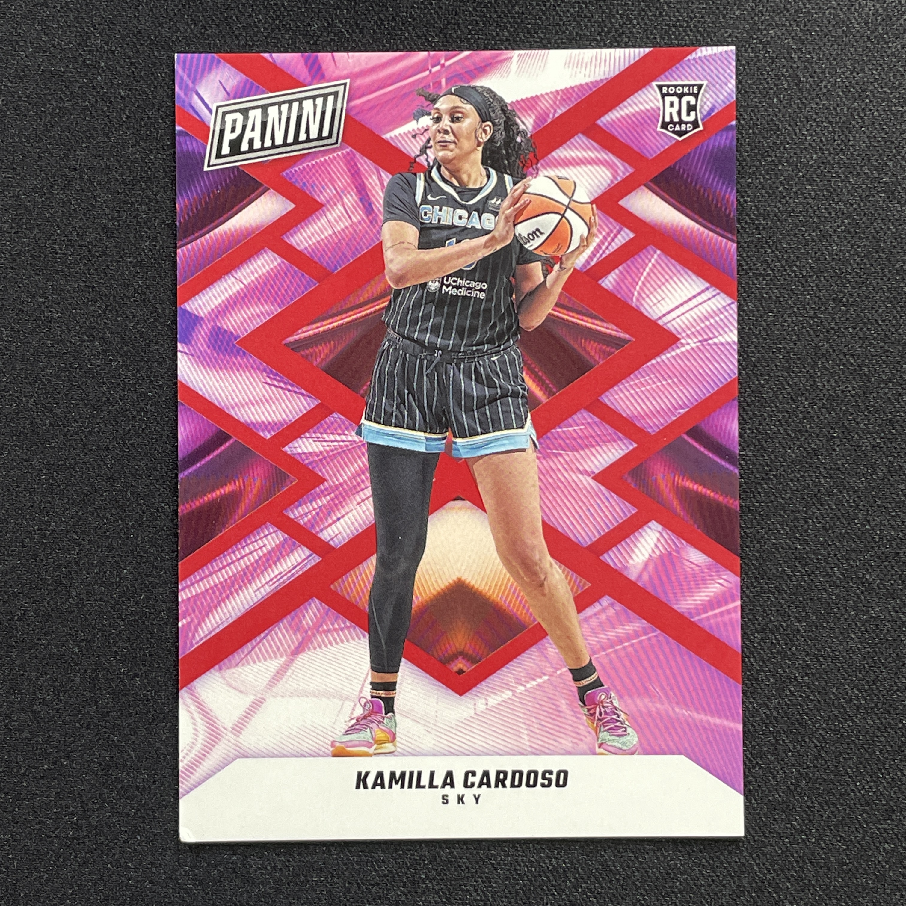 young熊猫 2024 Panini Black Friday 黑色星期五 Kamilla Cardoso 卡米拉 卡多索 芝加哥天空 新秀 RC 040/125编 base 瑕疵如图-纪-21