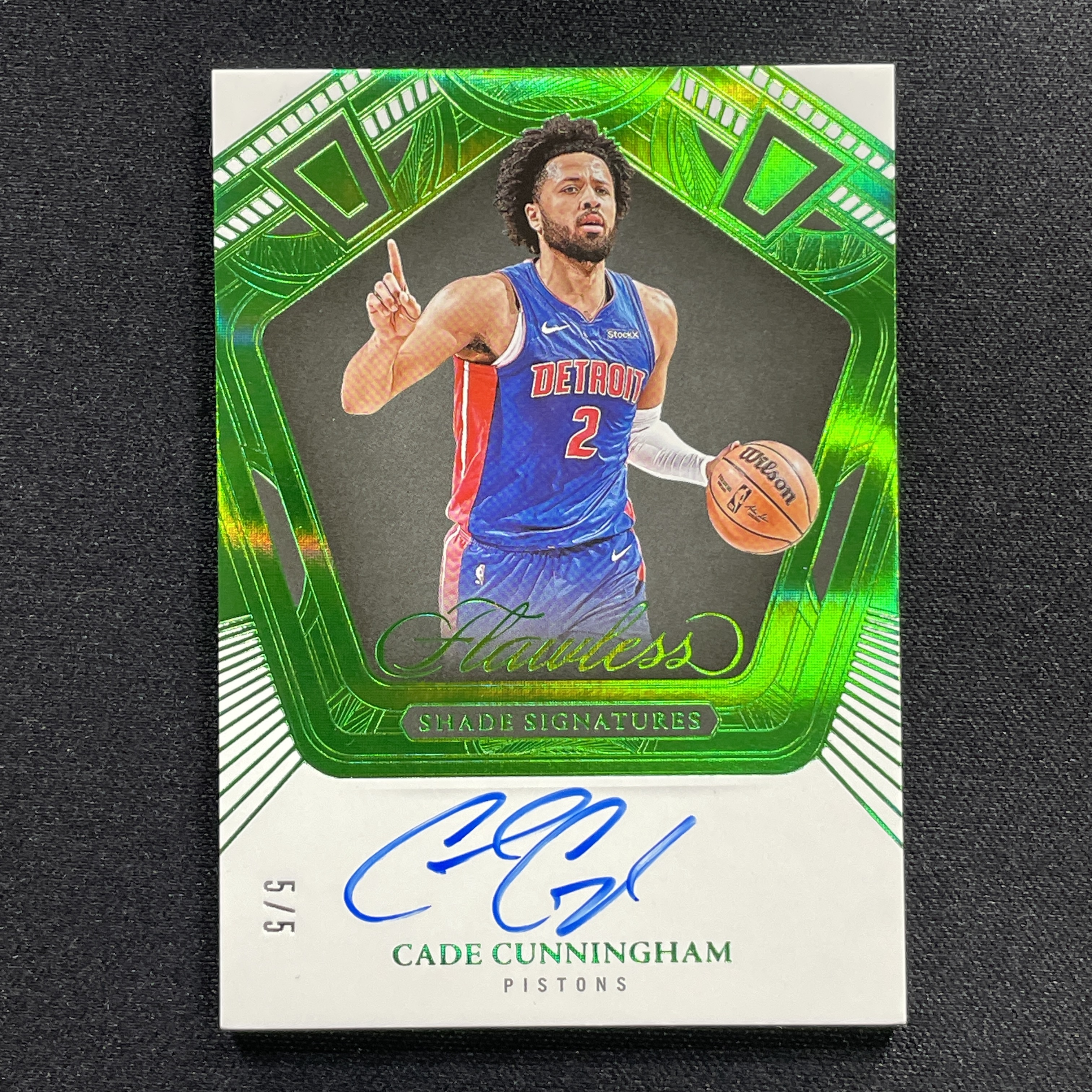 young熊猫 2024-25 Panini Flawless 手提 Cade Cunningham 凯德 坎宁安 康宁汉姆 CC 活塞 Shade Signatures 5/5编 尾编 绿平行 签字卡签 瑕疵如图-阳-24
