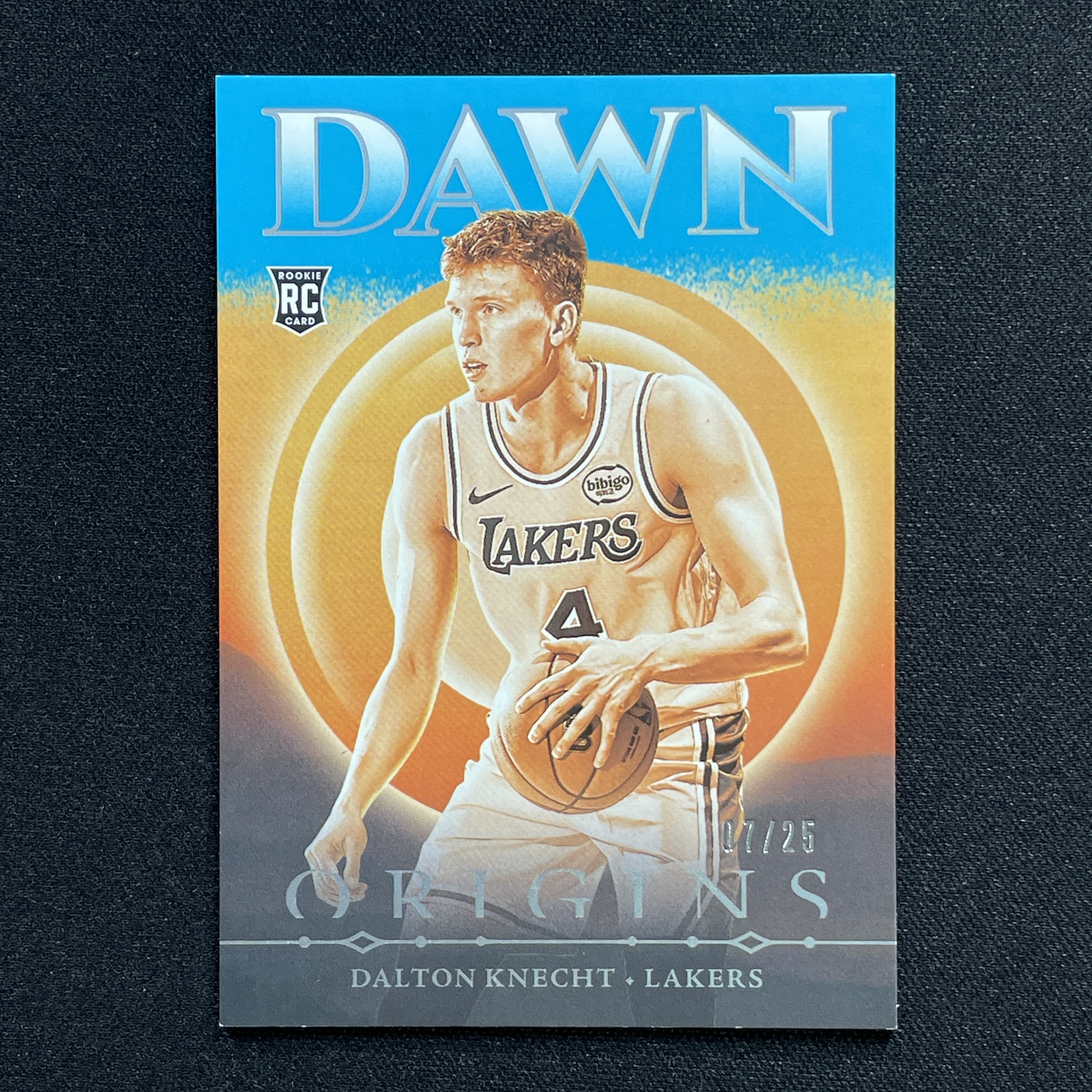 young熊猫 2024-25 Panini Origins 起源 Dalton Knecht 达尔顿 克内克特 湖人 新秀 RC /25编 蓝平行 Dawn 曙光特卡 瑕疵如图-纪-24